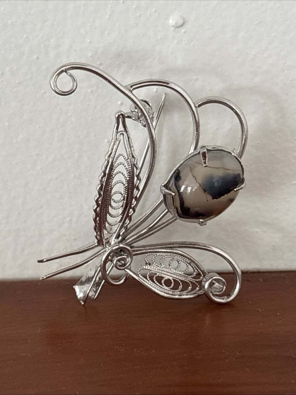 Silver Tone Quartz Filigree Pendant Brooch Floral Scroll White Brown Banded